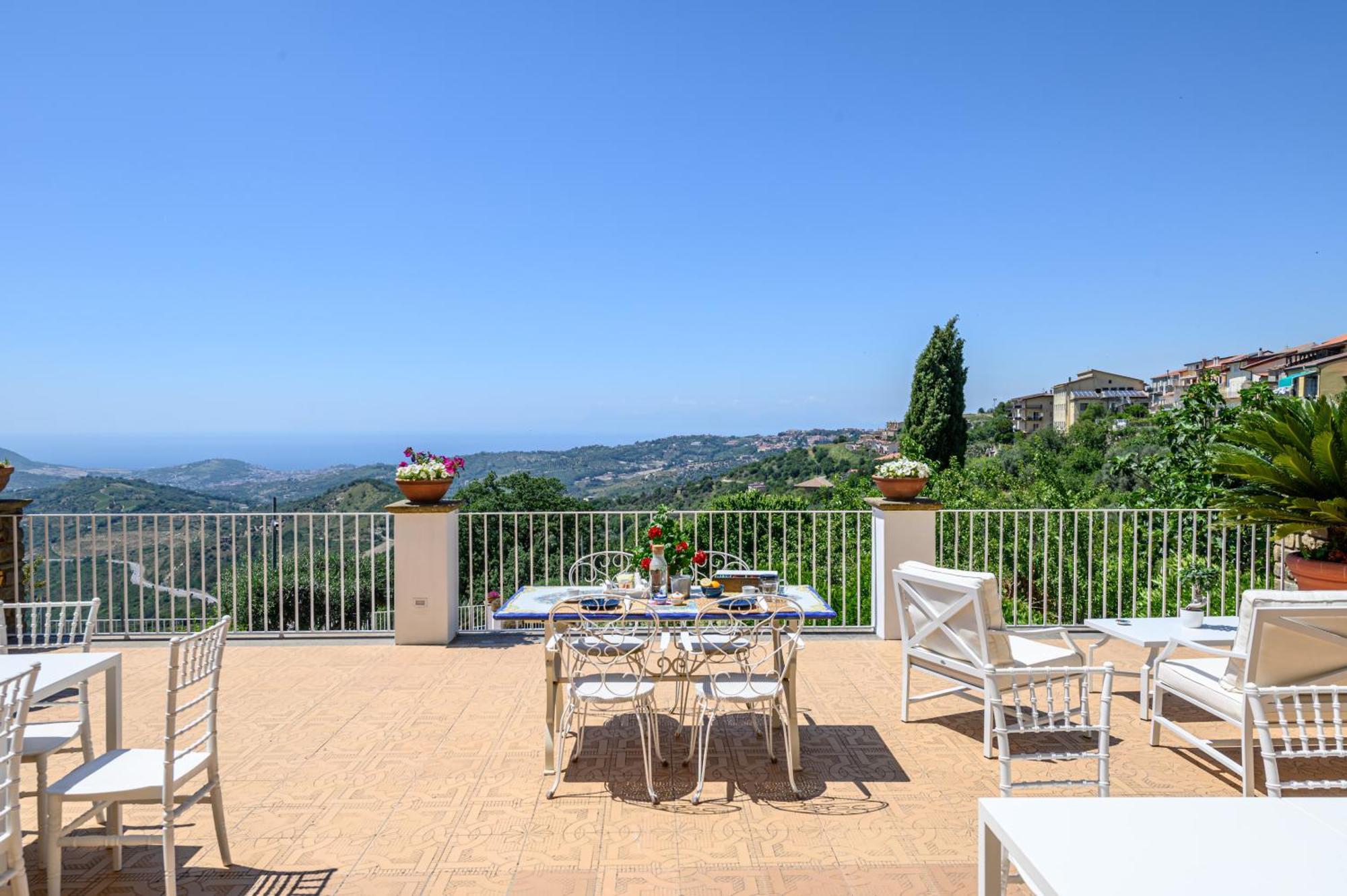Palazzo Gargano Hotel Prignano Cilento Exterior photo