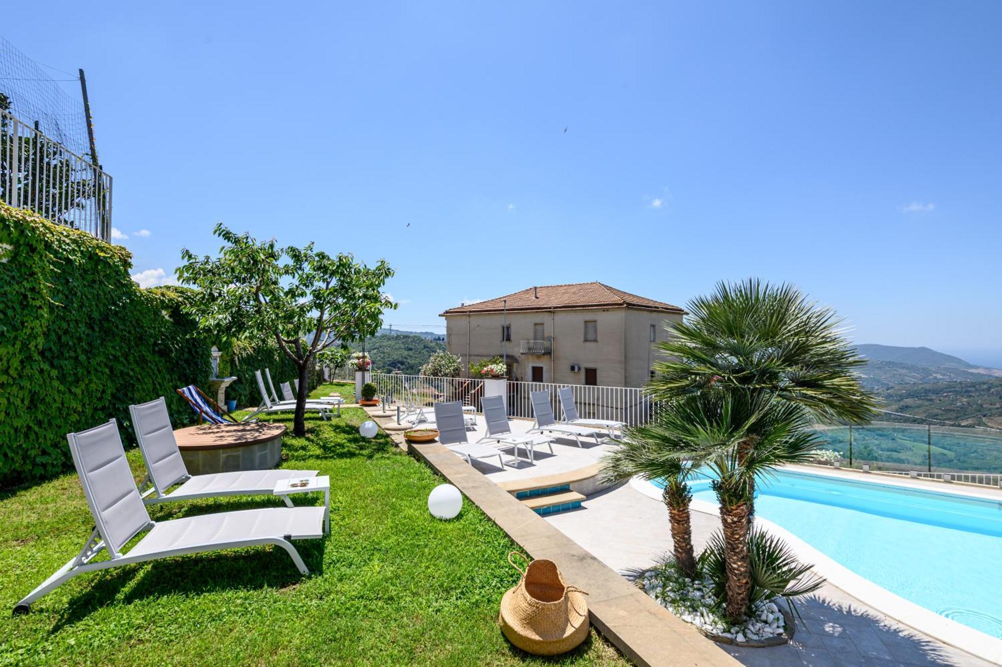 Palazzo Gargano Hotel Prignano Cilento Exterior photo